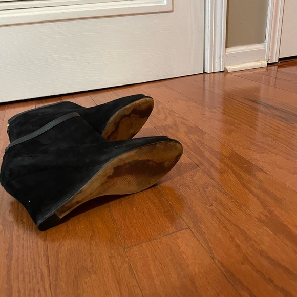 Ann Taylor booties - Picture 3 of 4